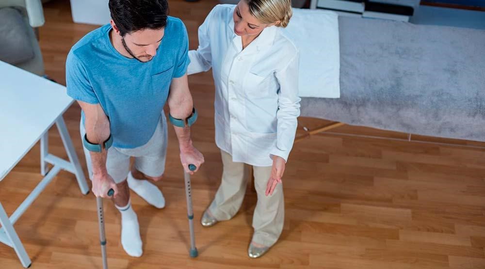 Как выбрать костыли: локтевые или детские – регулировка и безопасность